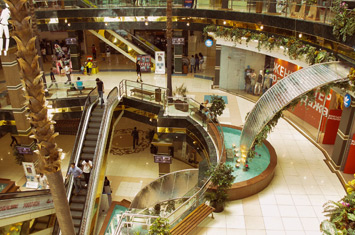 Méga centre commercial