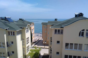 Complexe de bâtiments de vacances de la région d'Alusta