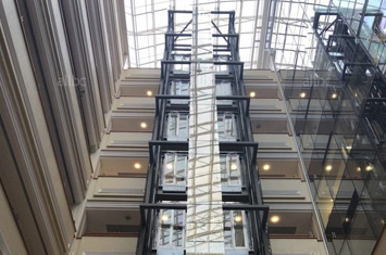 Leonardo Trade & Business Center